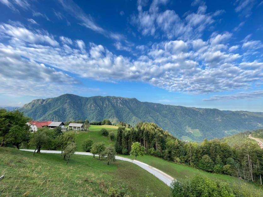 Apartments And Rooms Pri Baslju Cerkno Exteriér fotografie